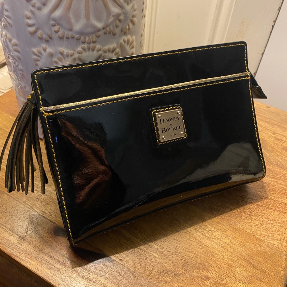 Dooney & Bourke patent leather crossbody